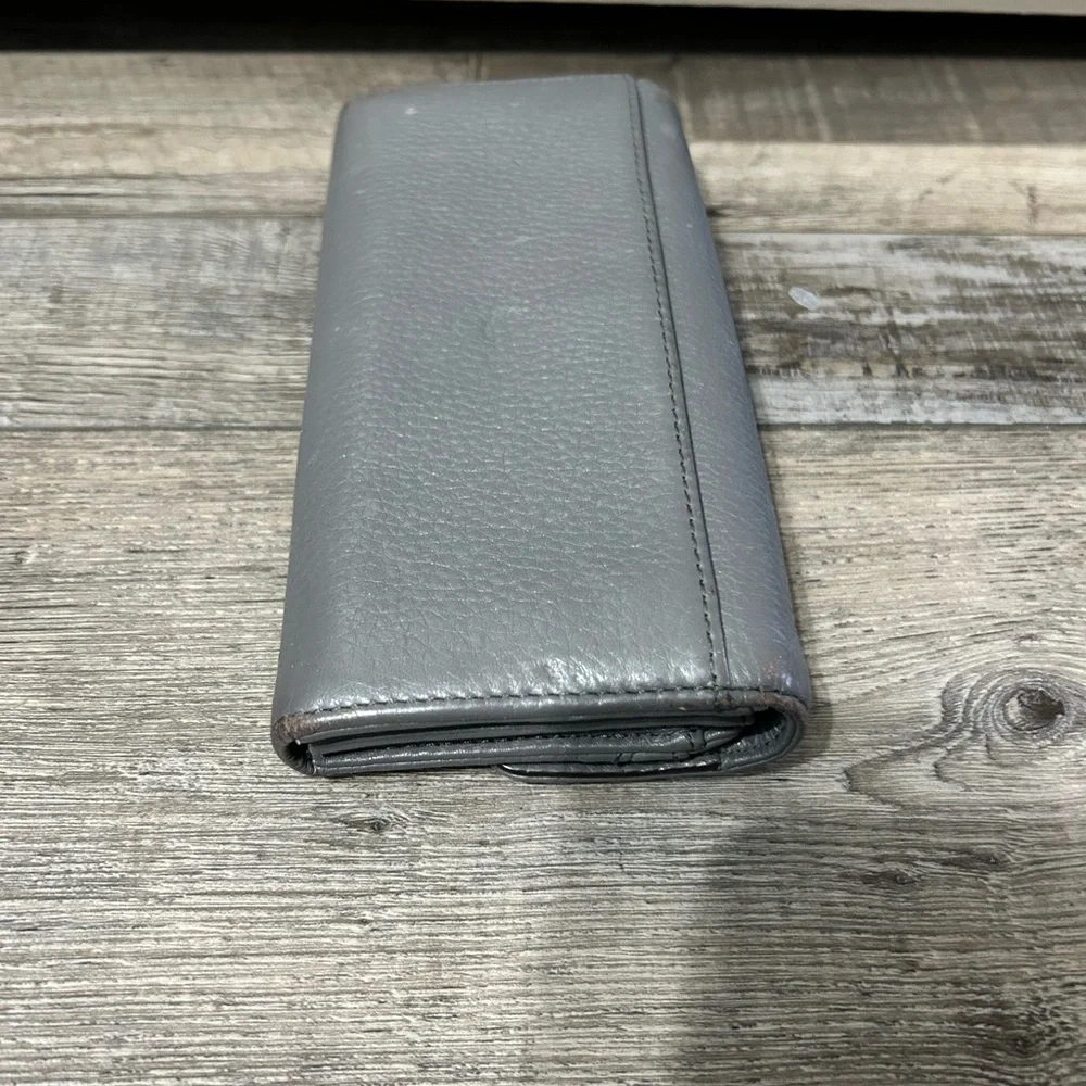 Michael Kors Jet Set Slim Flap Wallet in gray pebbled leather